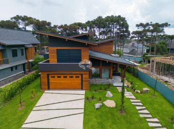 Casa · 439m² · 4 Quartos · 2 Vagas · Casa 4 suítes, 439m² privativos, no Condomínio Aspen Mountain, em Gramado