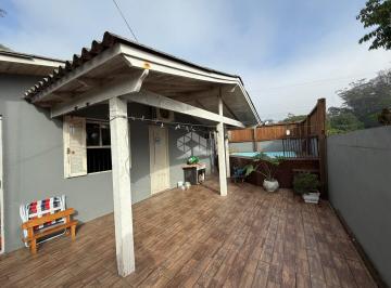 Casa · 120m² · 3 Quartos · 1 Vaga · Casa de esquina, 03 dormitórios e piscina no Bairro Aliança