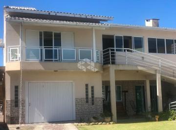 Casa · 200m² · 3 Quartos · 1 Vaga · Casa com 3 dormitórios no bairro Ingleses
