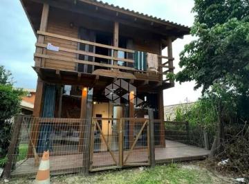 Casa · 79m² · 2 Quartos · TERRENO COM SOBRADO E DOIS CHALES NA PRAIA DO ROSA - IMBITUBA/SC