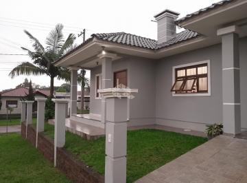 Casa · 163m² · 2 Quartos · 1 Vaga · Casa espaçosa em Vera Cruz com terreno amplo!