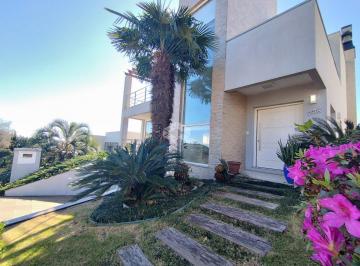 Casa · 314m² · 3 Quartos · 2 Vagas · Casa em condomínio fechado de 3 dormitórios, sendo 1 suíte e 2 vagas