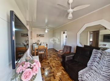 df4584b8-071e-4ddb-826c-eb4b787fe301 · Apartamento com 2 dormitorios, reformado, 1 vaga de garagem no bairro Santa Maria Goretti, em Porto