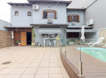 Casa · 280m² · 3 Quartos · 2 Vagas · Casa com 3 quartos, pátio e piscina no Bairro Jardim Planalto