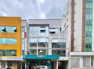 Apartamento · 32m² · 1 Quarto · 1 Vaga · APARTAMENTO À VENDA - 1 DORMITÓRIO, NO CORAÇÃO DO CENTRO!