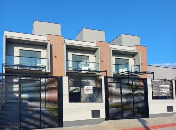 Casa · 82m² · 2 Quartos · 2 Vagas · Sobrado com 2 suítes no Loteamento Villa Verde, em Governador Celso Ramos - SC