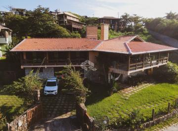 Casa · 195m² · 5 Quartos · 4 Vagas · Casa à venda Pé na areia na Praia da Vigia