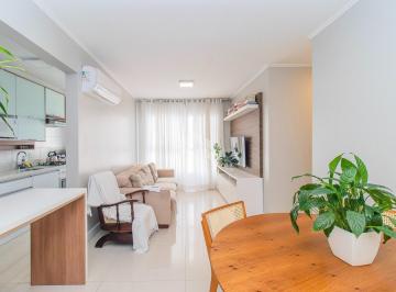 Apartamento · 71m² · 3 Quartos · 1 Vaga · Apartamento de 3 dormitórios, sendo uma suíte, semimobiliado, decorado, com uma vaga escriturada. Ba