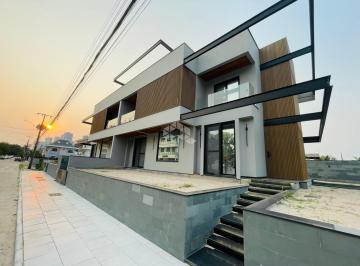 Casa · 255m² · 3 Quartos · 4 Vagas · Casa Geminada em altíssimo padrão 3 dorm
