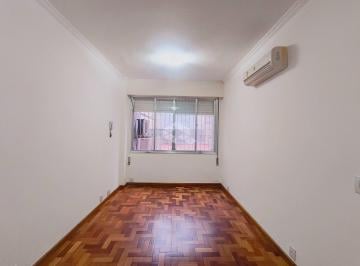 Apartamento · 65m² · 2 Quartos · Apartamento de 2 dormitórios, reformado com 65 m ² priv., semi mobiliado, Centro Histórico, Porto Al