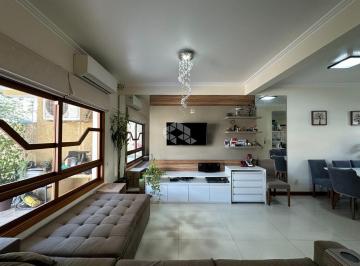 Casa · 173m² · 3 Quartos · 4 Vagas · Sobrado3 Dormitórios sendo 1 Suíte , sótão com lareira, 4 Vagas de carro, Nossa