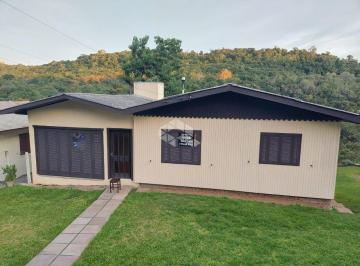 Casa · 110m² · 3 Quartos · 2 Vagas · Casa de madeira no Bairro São João bem localizada perto da Rodovia