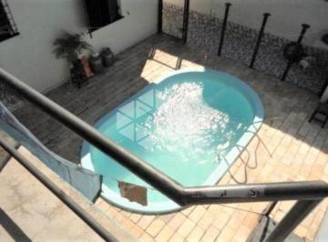 Casa · 150m² · 3 Quartos · 4 Vagas · Casa de 3 quartos com piscina no bairro Santa Tereza