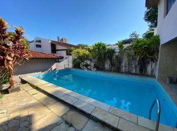 Casa · 280m² · 3 Quartos · 2 Vagas · Casa térrea com 3 quartos/dormitórios sendo 1 suíte no bairro Jardim Isabel