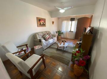 Casa · 235m² · 3 Quartos · 5 Vagas · Casa com 3 dormitórios sendo 1 suíte com sacada no bairro Espírito Santo