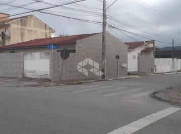 Casa · 140m² · 3 Quartos · 3 Vagas · Casa de 140m² com 3 Quartos e 2 Banheiros em São José/SC