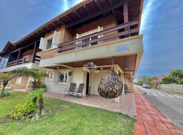 Casa · 100m² · 3 Quartos · 1 Vaga · Duplex 3 dormitórios, sendo 1 suíte, totalmente mobiliado, sacada em L com vista para o mar na praia