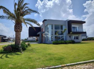Casa · 392m² · 5 Quartos · 2 Vagas · Sobrado 05 dormitórios, 02 vagas, Condomínio Lagoa do Passo, Osório/RS