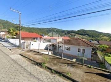 Photo 1 · Casa com 03 quartos/dormitórios no bairro Fundos, em Biguaçu/SC