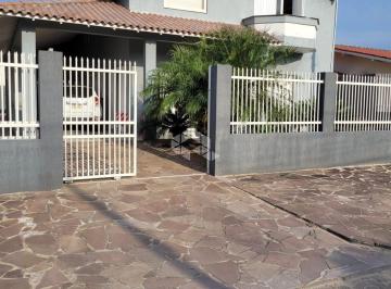 Casa · 180m² · 4 Quartos · Bela residência em Capão da Canoa com 04 dormitorios, Piscina e demais dependências
