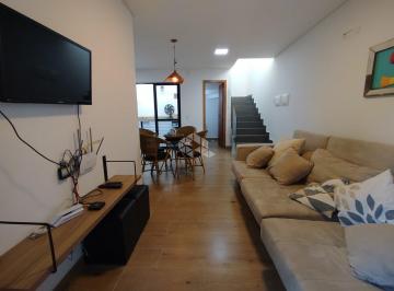 Casa · 90m² · 2 Quartos · 1 Vaga · Sobrado duplex mobiliado com duas suites no Mariscal em Bombinhas SC