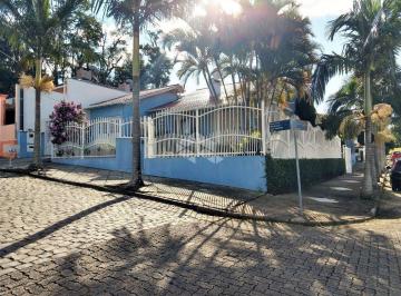 Casa · 180m² · 3 Quartos · 2 Vagas · Casa de esquina de 3 dormitórios próxima à UNISC!