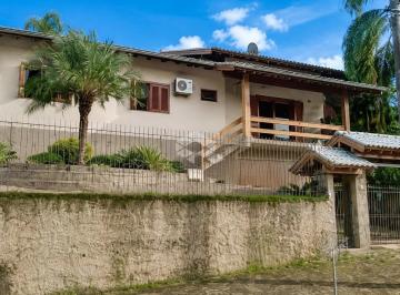 Casa · 197m² · 3 Quartos · 2 Vagas · Linda casa com móveis planejados