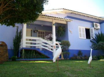 Casa · 150m² · 3 Quartos · 1 Vaga · Casa de 3 dormitórios com 150m² de área construída