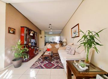 Casa · 97m² · 3 Quartos · 1 Vaga · Casa de 3 dormitórios com suíte e pátio com quiosque e churrasqueira no bairro Belém Novo