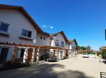 Casa · 95m² · 2 Quartos · 1 Vaga · Casa 2 dormitórios, 82,50m², em Gramado, a pouco minutos do Centro