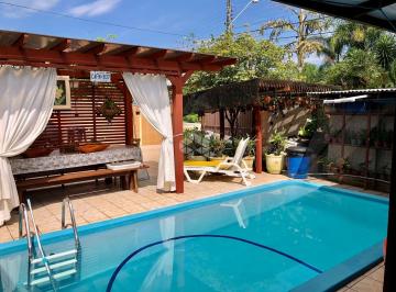 Casa · 178m² · 4 Quartos · 2 Vagas · Casa com 4 dormitórios/quartos na Daniela - Florianópolis/SC
