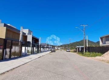 Casa · 163m² · 3 Quartos · 1 Vaga · Casa com 3 dormitórios à venda, com 160m², , Campeche - Florianópolis