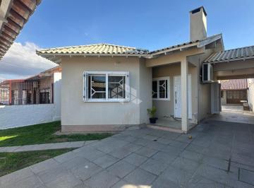 Casa · 178m² · 4 Quartos · 2 Vagas · Casa à venda com 4 quartos, 2 vagas no centro de Guaíba