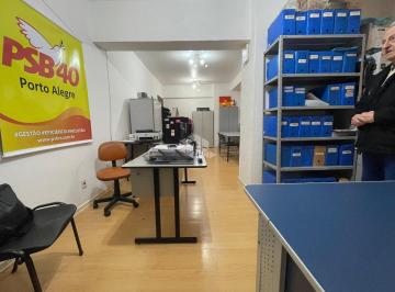 Comercial · 45m² · Sala comercial com 45 m² na Galeria Malcon - Centro Histórico - Porto Alegre RS.