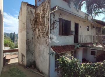 Casa · 150m² · 3 Quartos · 4 Vagas · Casa no bairro Santa Teresa, junto a nova perimetral e ao bairro Menino Deus.