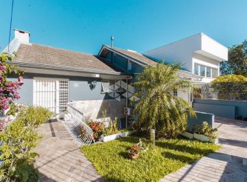 Casa · 290m² · 3 Quartos · 2 Vagas · Ótima casa Ipanema 3 dorm/quartos vista para Guaiba
