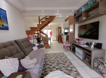 Casa · 144m² · 3 Quartos · 2 Vagas · Linda casa com 3 dormitórios no Bairro Hípica em condomínio