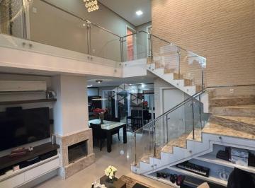 Casa · 170m² · 3 Quartos · 2 Vagas · Sobrado de 3 dormitórios no bairro Moinhos de Vento