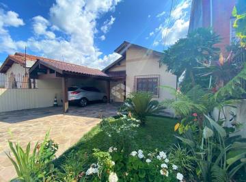 Casa · 156m² · 3 Quartos · 2 Vagas · Casa semimobiliada com 3 quartos, 2 banheiros e 2 vagas