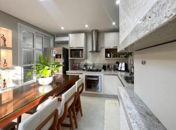 Casa · 85m² · 3 Quartos · 2 Vagas · Casa térrea semi mobiliada de 3 quartos, 2 vagas para carro, Bairro Olaria