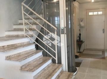 Casa · 337m² · 3 Quartos · 3 Vagas · Casa no 3 suítes em Condomínio Fechado no Chácara das Pedras