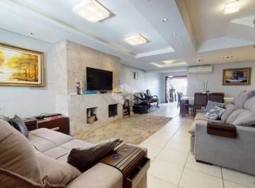 Casa · 230m² · 4 Quartos · 2 Vagas · Casa de 04 dormitórios e 02 vagas com 230m² no bairro Ipanema