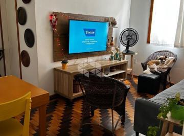 Apartamento · 62m² · 2 Quartos · Oportunidade! 2 quartos próximo a Assis Brasil, 1 lance de escadas.