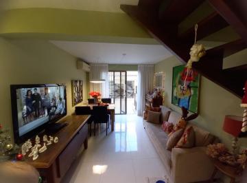 Casa · 95m² · 3 Quartos · 2 Vagas · Casa com 3 dormitórios, churrasqueira, 2 vagas. Zona norte próxima ao Bourbon Contry
