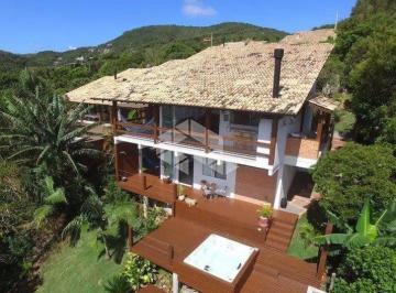 Casa · 180m² · 3 Quartos · 3 Vagas · Casa em Condomínio no Morro da Ferrugem