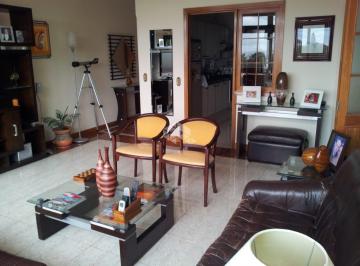 Apartamento · 126m² · 3 Quartos · 1 Vaga · Apartamento com 3 dormitorios, 1 vaga, ao lado Colégio Farroupilha