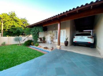 Casa · 178m² · 3 Quartos · 2 Vagas · EXCLUSIVIDADE!! CASA AMPLA NO CENTRO DE VERA CRUZ