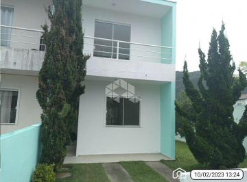 Casa · 76m² · 2 Quartos · 2 Vagas · Casa sobrado de 76 m² com 2 quartos no bairro São João do Rio Vermelho em Floria