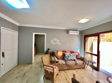 Apartamento · 86m² · 2 Quartos · 1 Vaga · Aconchegante Apartamento com Dois Dormitórios e Churrasqueira, a Poucos Passos do Mar