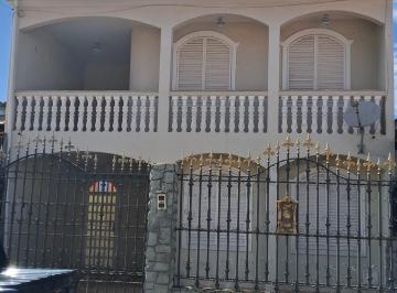 Casa de 3 quartos, Guará · QE 38 Conjunto G Casa de 2 Pavimentos 3 qts Suite Dce Garagem Varanda